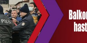 Balkondan düşen adam hastaneye kaldırıldı