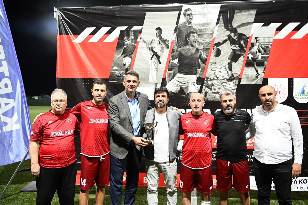 50-yas-ustunde-suadiyespor-sampiyon-3.jpg