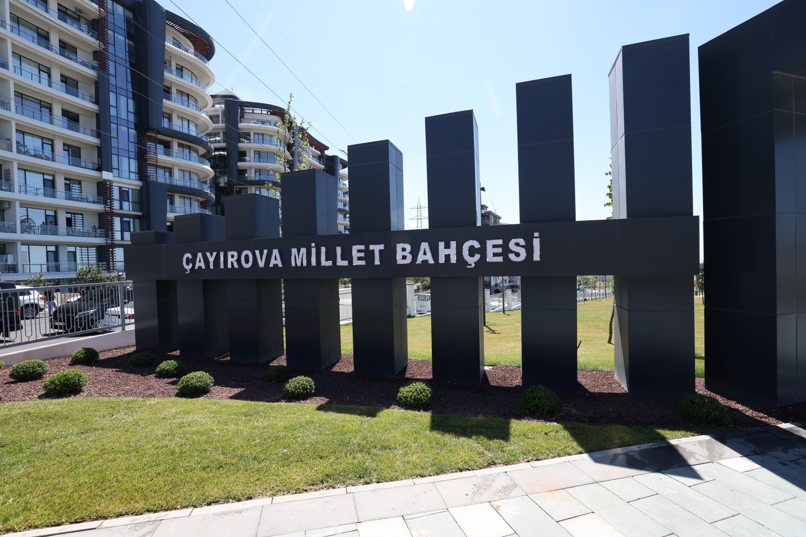 buyukakin-cayirova-millet-bahcesini-inceledi-1.jpg