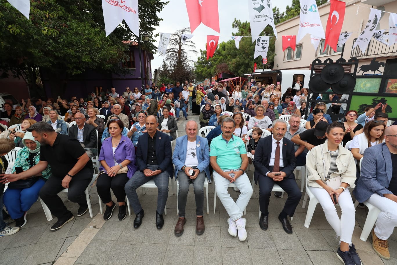 kente-yeni-bir-ruh-yeni-bir-dokunus-izmitten-bir-kapanca-sokak-festivali-gecti-15.jpg