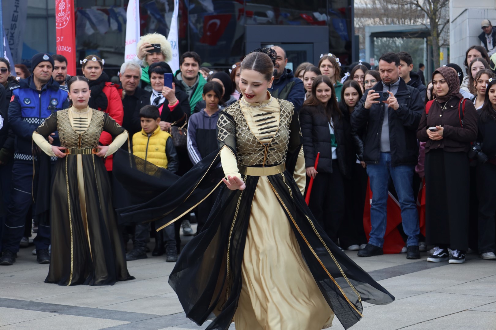 baskan-buyukakin-nevruz-kulturumuzun-ayrilmaz-parcasidir-4.jpg