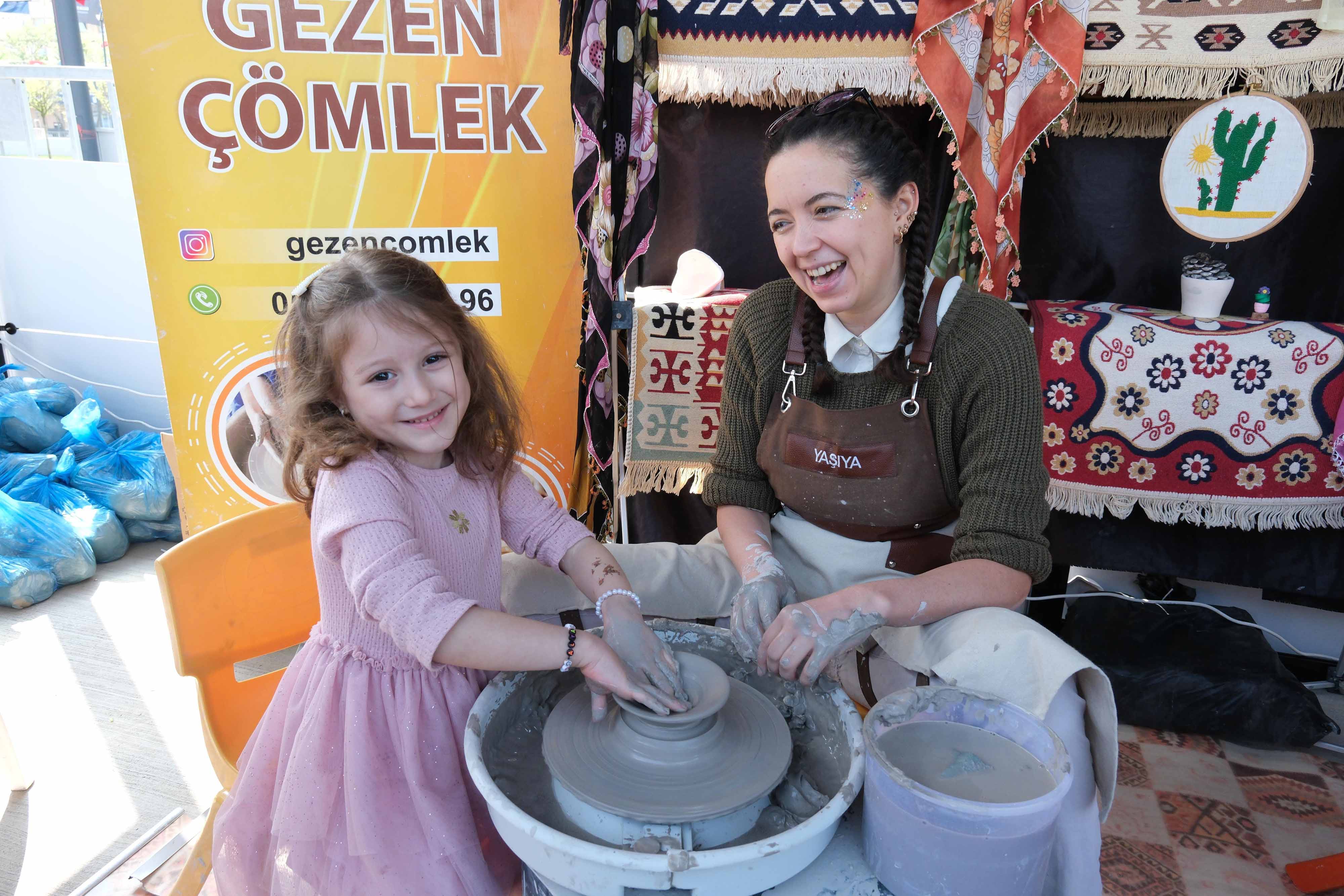 milli-irade-meydani-her-gun-dolup-tasti-1.jpg