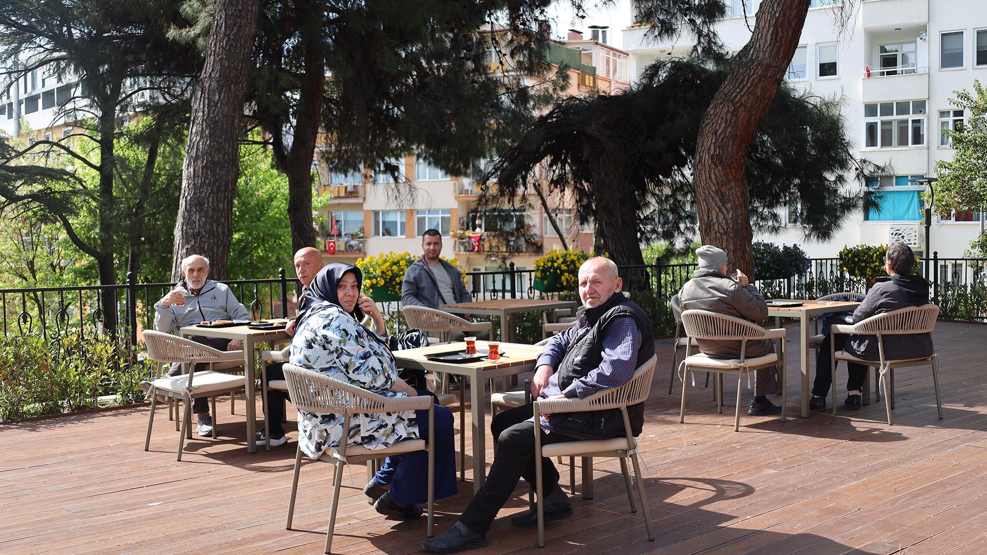 65-yas-ustu-vatandaslarin-yeni-huzur-duragi-2.jpg