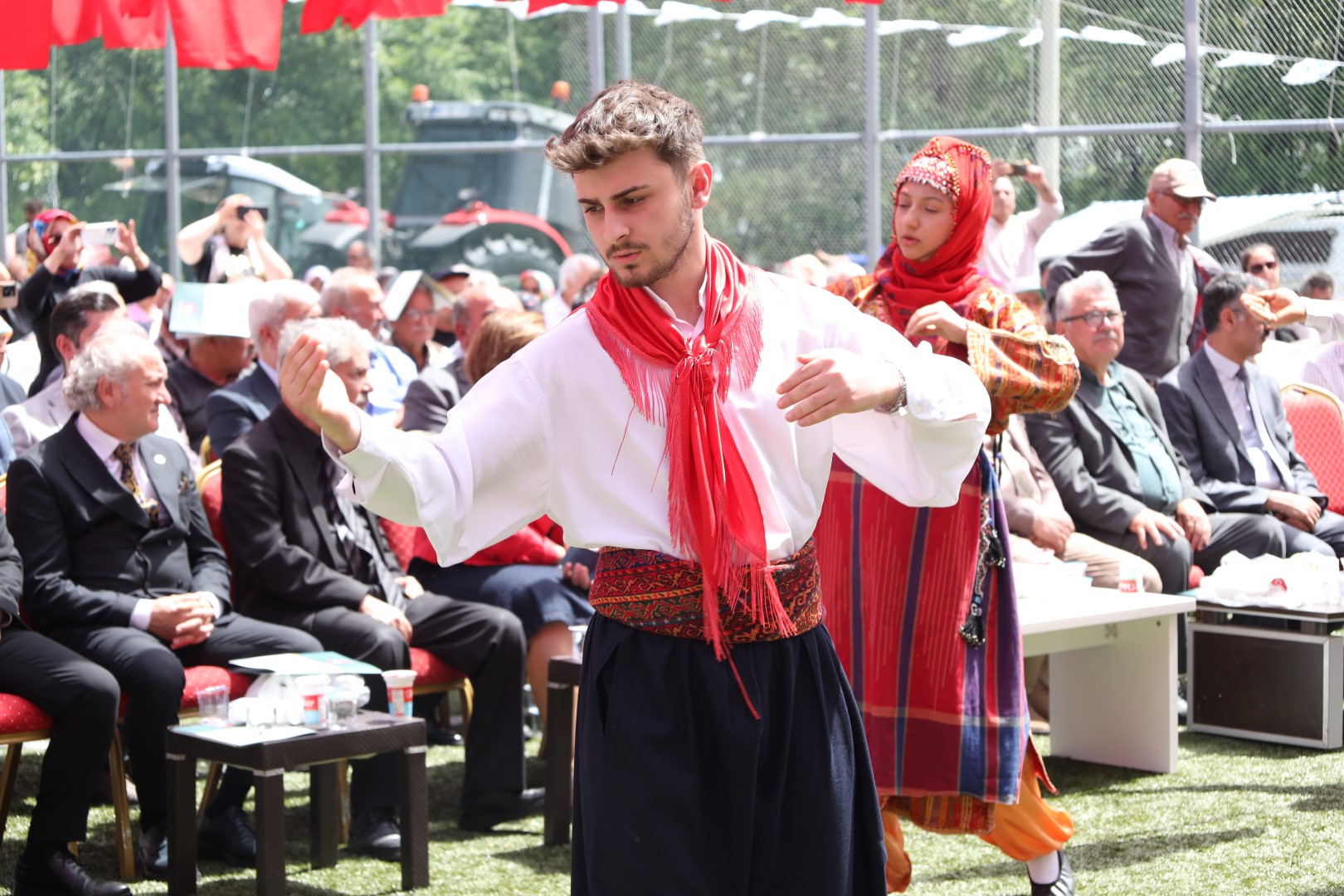 tahir-baskanimiz-anahtar-teslim-cemevi-yapiyor-11.jpg