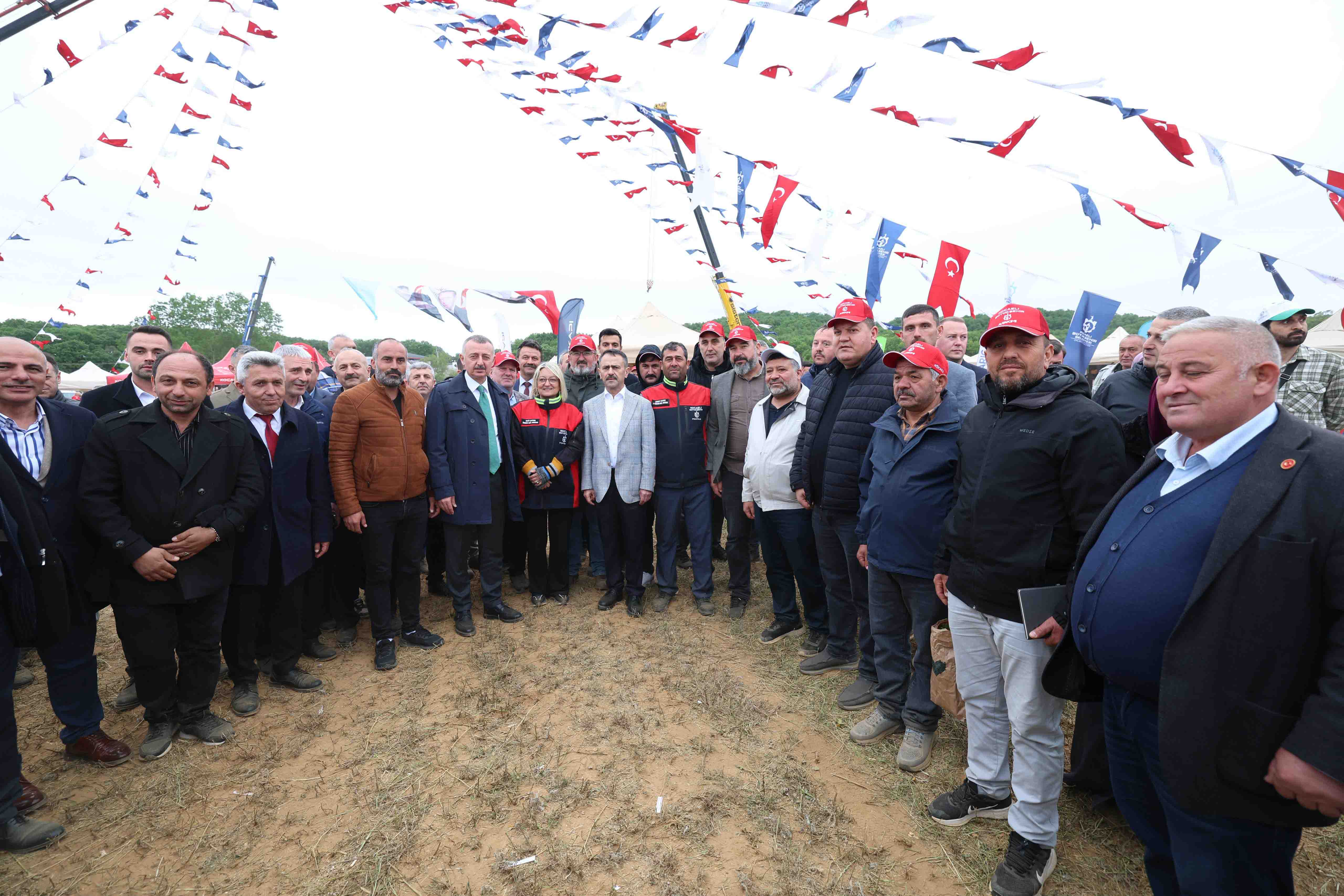 10-ciftci-senligi-gebze-cumakoyde-duzenlendi-3-kopya.jpg