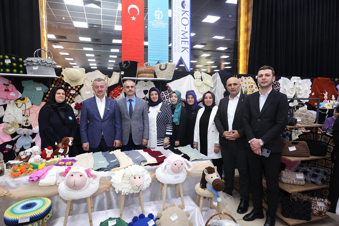 ko-mek-20-yil-ilce-sergileri-cayirovada-final-yapti-10.jpg