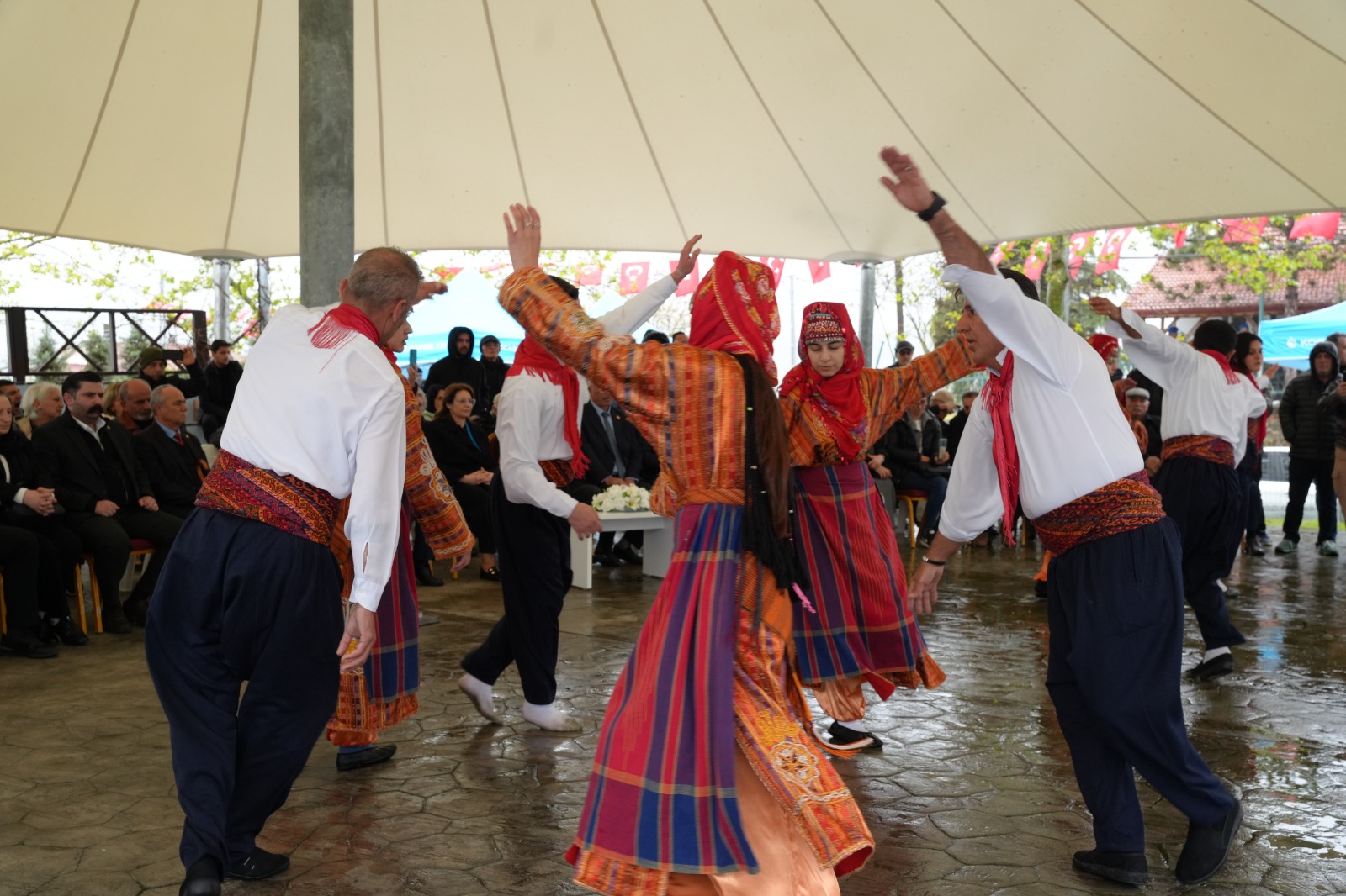 hidirellez-izmitte-yagmurun-bereketi-ile-geldi-15.jpeg